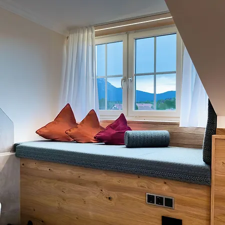 Design Frauenschuh Otel Salzburg