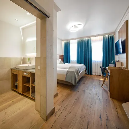 Design Frauenschuh 4*