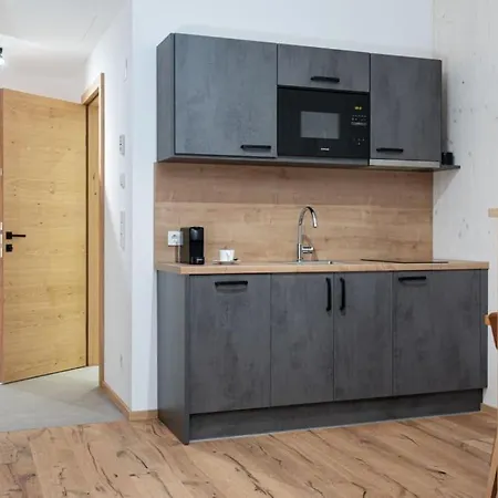 Hotell Design Frauenschuh 4*