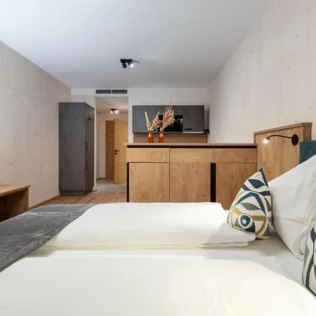 Design Frauenschuh Hotell Salzburg