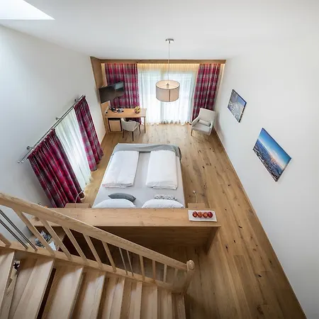 Garni Frauenschuh Hotel 4*
