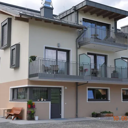 Garni Frauenschuh 4*