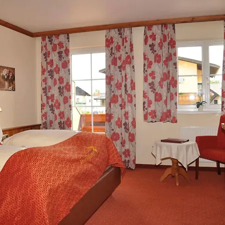 Hotel Garni Frauenschuh 4*