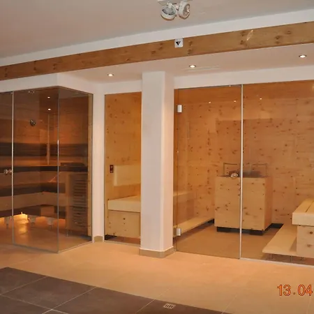 Garni Frauenschuh Hotel 4*