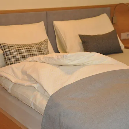 Garni Frauenschuh Hotel 4*