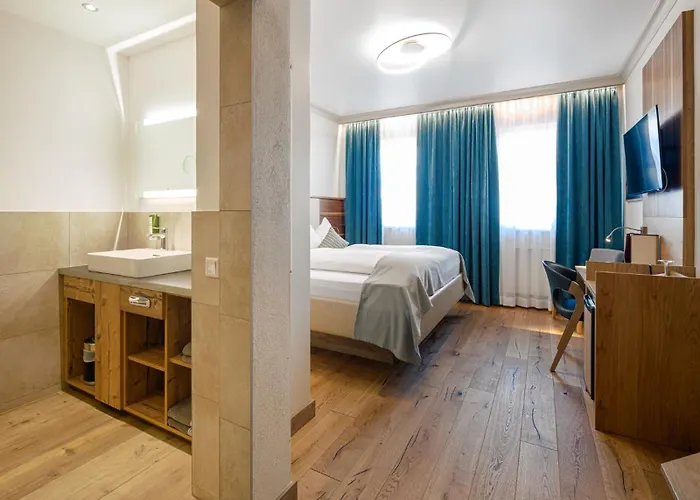 Design Frauenschuh 4*