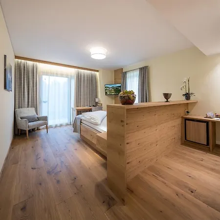 Отель Design Frauenschuh 4*
